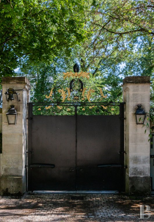 The outbuildings of an 18th-century manor house and its certified «remarkable» garden on the banks of the Loire to the east of Tours - photo  n°2